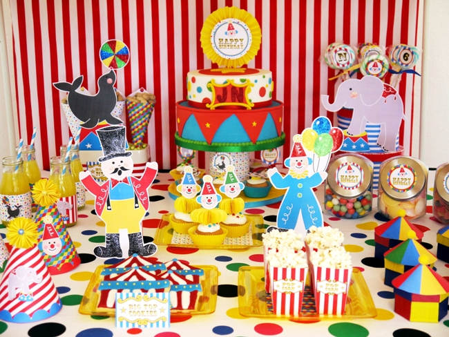 festa infantil circo Detalhes da mesa principal