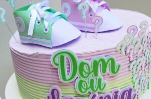 Ideias de bolo para chá de revelação